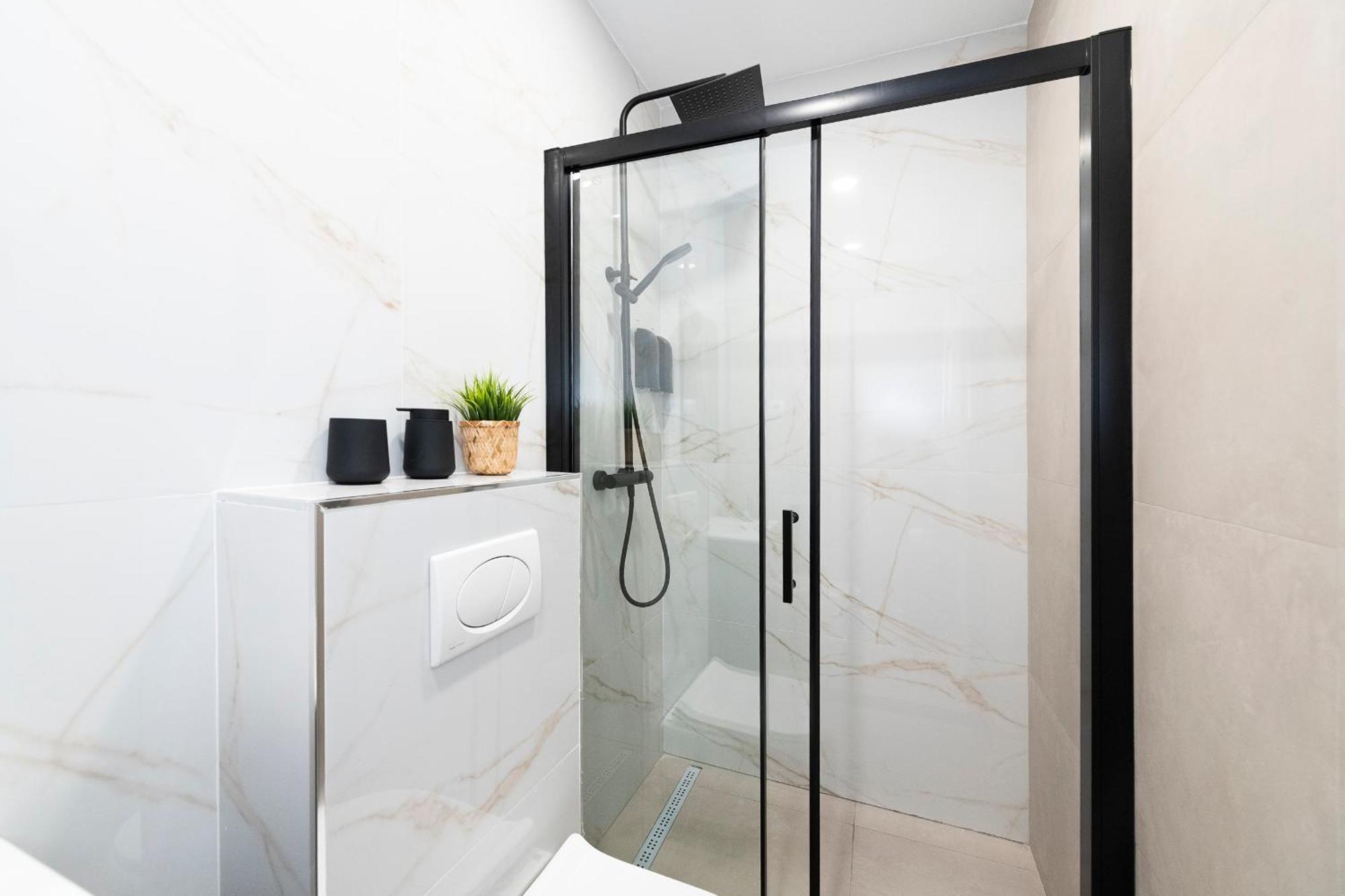 מאלגה Exclusive Apartment Jacuzzi מראה חיצוני תמונה